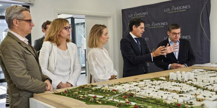 El Ayuntamiento de Madrid da el primer paso para construir 1.100 viviendas en Los Berrocales y Los Ahijones