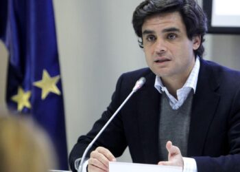 Quién es Juan José Güemes, el exconsejero madrileño imputado en el caso Begoña Gómez