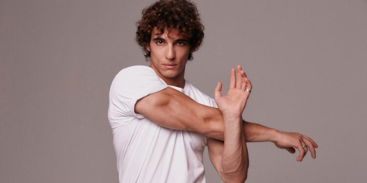 Miguel Herrán (‘Asalto al Banco Central’): ‘No es ‘La Casa de Papel’, aquí no hablamos de un atraco en sí, sino de una época’