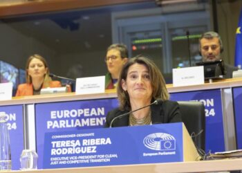 El Gobierno ya no descarta levantar el veto al candidato de Meloni para salvar a Teresa Ribera