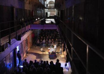 Emoción y rabia en el estreno de ‘Puig Antich, cas obert’ en la cárcel Modelo