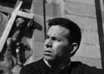 Agustín Gómez Arcos termina su exilio y vuelve por fin a España