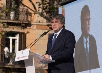 Admitida a trámite la querella de Hazte Oír contra tres mossos por la fuga de Puigdemont