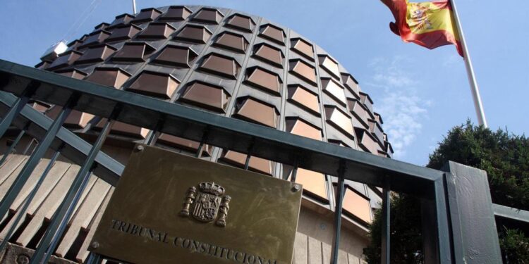 El beneficio eliminado en 2010 que podrían recuperar los funcionarios según el Constitucional