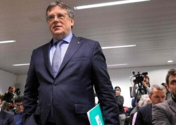 Puigdemont avisa a Sánchez de que no le renovará ‘la confianza’ si persiste en ‘la estrategia de hundir’ Cataluña