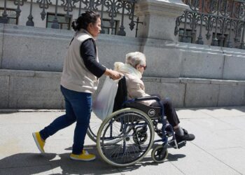 Casi 36.000 personas habrán fallecido en 2024 en las listas de espera de la dependencia, una cada 15 minutos