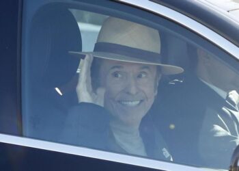 Raphael recibe el alta hospitalaria tras diez días ingresado: ‘Se encuentra muy bien’