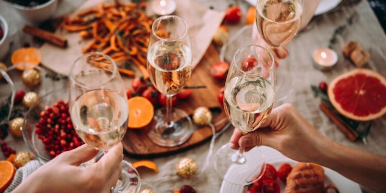 Trucos para unas fiestas 100% sostenibles: en ropa, en decoración y a la mesa