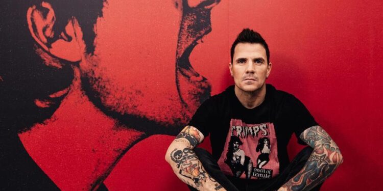 Vuelve Dani Martín con ‘El último día de nuestras vidas’, un nuevo disco que recuerda a El Canto del Loco