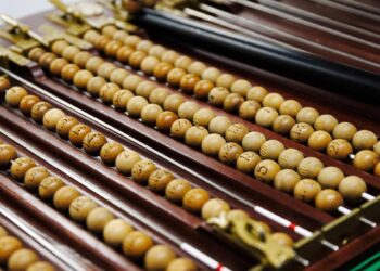 Alambre, copa, lira, paraguas, tabla, tolva y trompeta: los términos clave para entender el Sorteo de la Lotería de Navidad