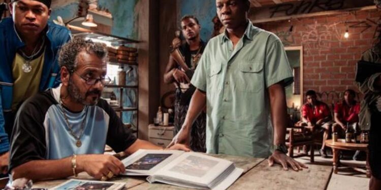 Paulo Lins, autor de ‘Ciudad de Dios’: ‘La interrupción de políticas públicas de Bolsonaro fue terrible’