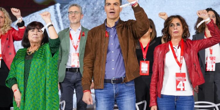 Sánchez activa la renovación de liderazgos para remontar la debilidad territorial del PSOE