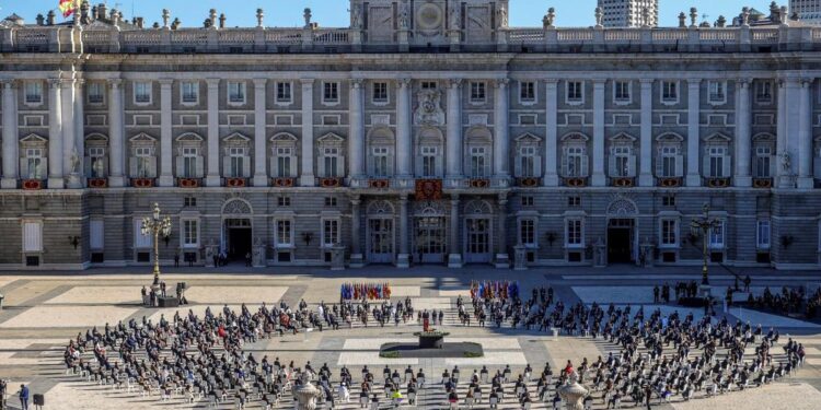 El Gobierno organizará junto a Mazón y Page una ceremonia civil en homenaje a los fallecidos por la DANA al margen de la religiosa a la que asistirán los Reyes
