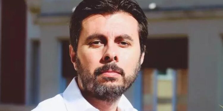 Sánchez sitúa como nuevo secretario de Estado de Comunicación a Ion Antolín, jefe de prensa del PSOE