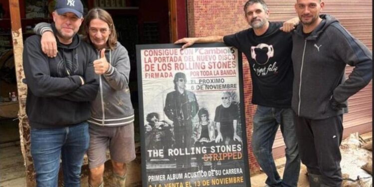 La mayor colección de carteles de rock en España se salva de la DANA