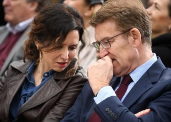 Génova cierra filas con Ayuso ante la ofensiva del Gobierno: ‘Les está ganando la partida’