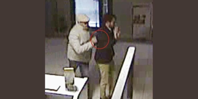 Los vídeos de los atracadores de bancos más violentos: así se hicieron con un botín de 750.000 euros