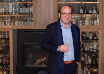 De las cruzadas a las copas: el increíble viaje de la uva chardonnay que catapultó a Taittinger