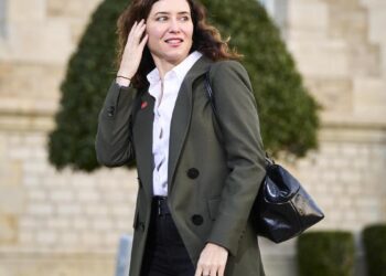 Ayuso califica de ‘tomadura de pelo’ la propuesta de Sánchez para condonar la deuda de las comunidades autónomas