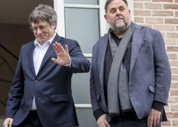 Puigdemont y Junqueras pactan ‘iniciar una nueva etapa’ para recuperar la fuerza del independentismo