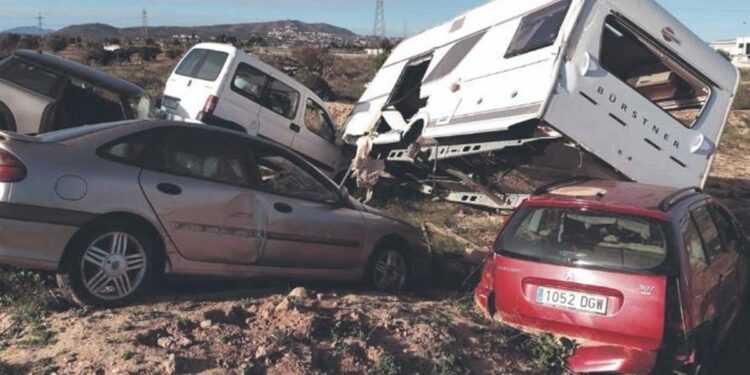 Casi la mitad de los 125.000 coches afectados por la dana sigue fuera de las campas controladas