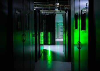 La ‘nube’ de internet no es invisible: consume más energía que regiones enteras y en el futuro irá a más