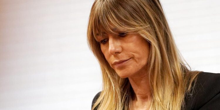 El juez Peinado rechaza la petición de Begoña Gómez de que se protejan sus datos bancarios