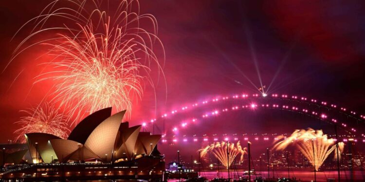 Los habitantes de ‘Christmas’ celebran la llegada del 2025 antes que el resto del mundo