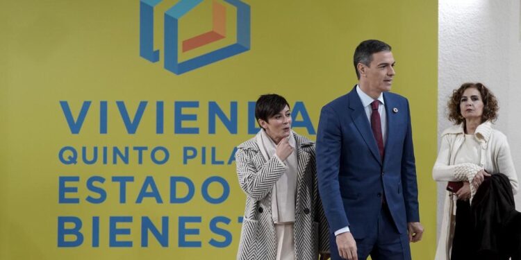 Sánchez endurece la compra de vivienda a extranjeros de fuera de la UE y anuncia beneficios fiscales para fomentar el alquiler