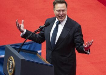 Trump abre la puerta a que Elon Musk compre TikTok