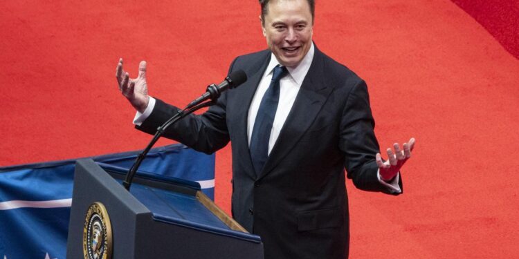 Trump abre la puerta a que Elon Musk compre TikTok