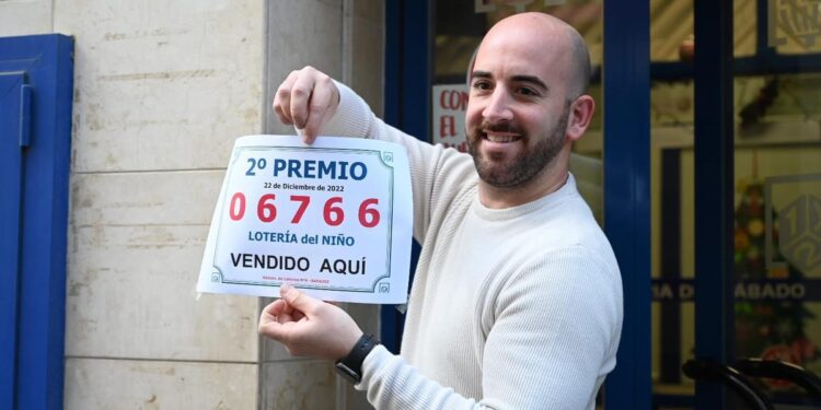 El número 06766, segundo premio de la Lotería del Niño