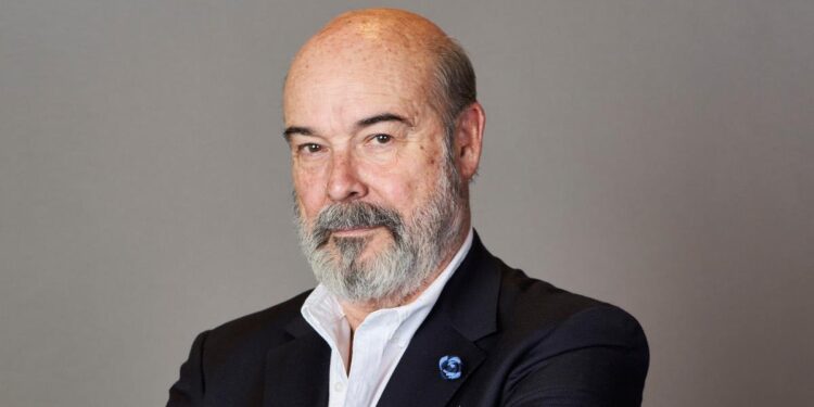 Antonio Resines: ‘Cuando estaba en la UCI le pedí a los médicos que me pegaran un tiro: lo había preparado muy bien con mi mujer para que la exculparan’