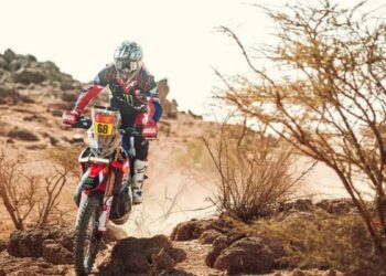 Schareina apunta al Touareg en motos
