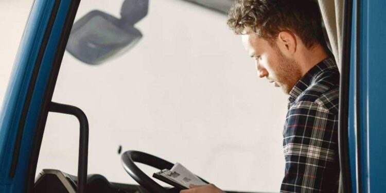 Consultorio de pymes: ‘Soy autónoma con tarifa plana y me ofrecen un contrato laboral parcial. ¿Perderé esa tarifa?’