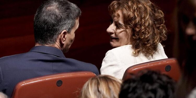 Ferraz aplaza el relevo de Montero como número dos del PSOE hasta después de los congresos regionales