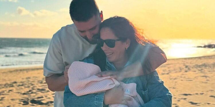 Anabel Pantoja anuncia el alta hospitalaria de su hija Alma: ‘Ahora nos toca volver a vivir’