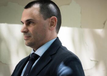 En libertad las tres personas detenidas en Algeciras que robaron el ordenador a la abogada de la pareja de Ayuso