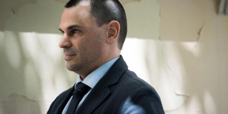 En libertad las tres personas detenidas en Algeciras que robaron el ordenador a la abogada de la pareja de Ayuso