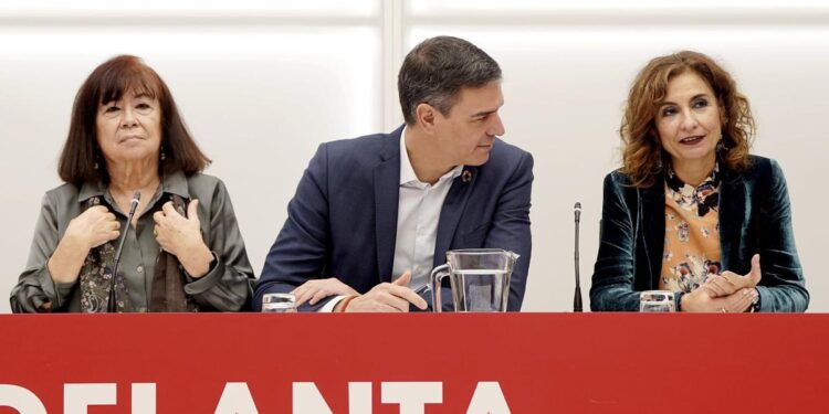 El salto de Montero a Andalucía deja al PSOE sin sucesor natural y obliga a Sánchez a reconstruir su núcleo duro
