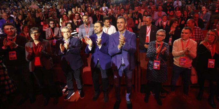 Pedro Sánchez, ante los socialistas asturianos: ‘Si bajamos el volumen del ruido, España vive uno de sus mejores momentos’