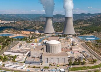 Las nucleares se revuelven y avisan a PP y Vox de que cerrarán centrales sin una gran rebaja de impuestos