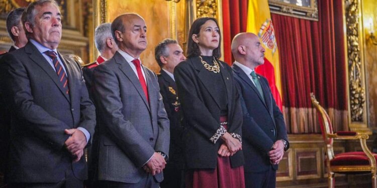 El Govern catalán normaliza las relaciones con el Ejército con la presencia de Núria Parlon en la Pascua Militar
