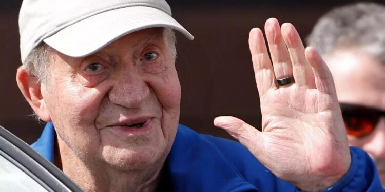 Una fotografía histórica irrepetible: Juan Carlos I no estará cuando su nieta Leonor se embarque en Elcano