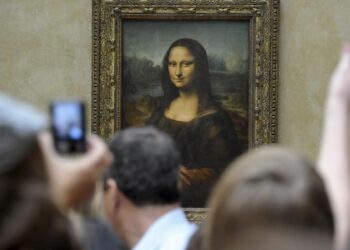 Inundaciones, goteras y sobreturismo: el Louvre pide ayuda urgente para no morir de éxito