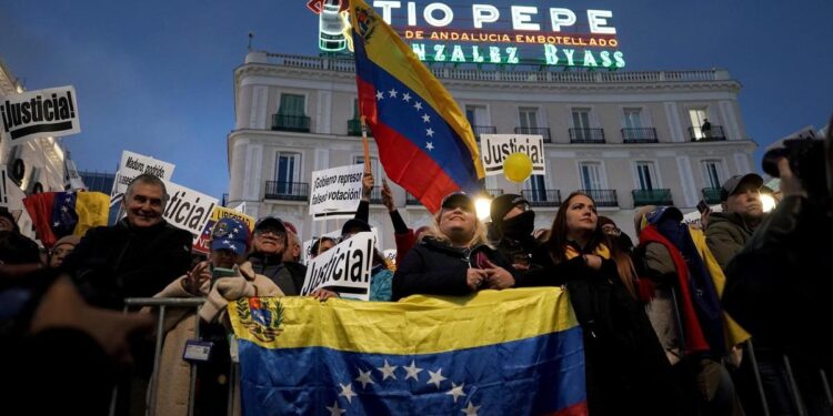 La investidura de Maduro ahonda la bronca entre el Gobierno y el PP en España