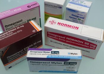 Los farmacéuticos avisan de que el omeprazol no sirve para ‘protegerse’ de los excesos navideños