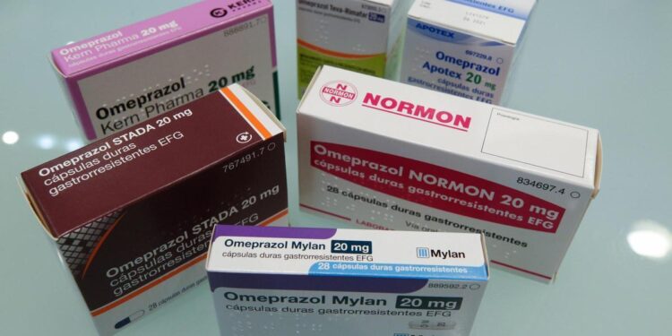 Los farmacéuticos avisan de que el omeprazol no sirve para ‘protegerse’ de los excesos navideños