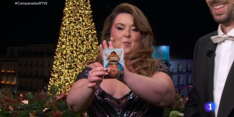 Primera denuncia contra Lalachús por incitar al odio al mostrar al Sagrado Corazón con cabeza de vaca en las Campanadas