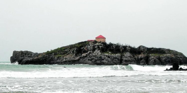 La ermita del siglo XVI de un islote de Noja que era casi inaccesible y que acaba de ser restaurada